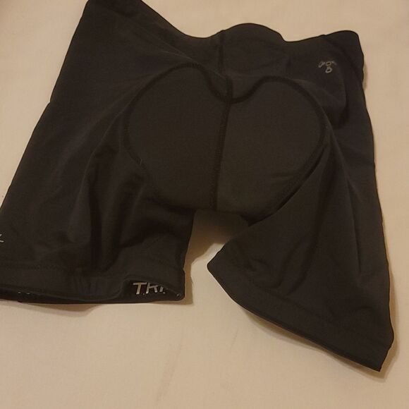 Triayl biking shorts size small - Picture 1 of 9